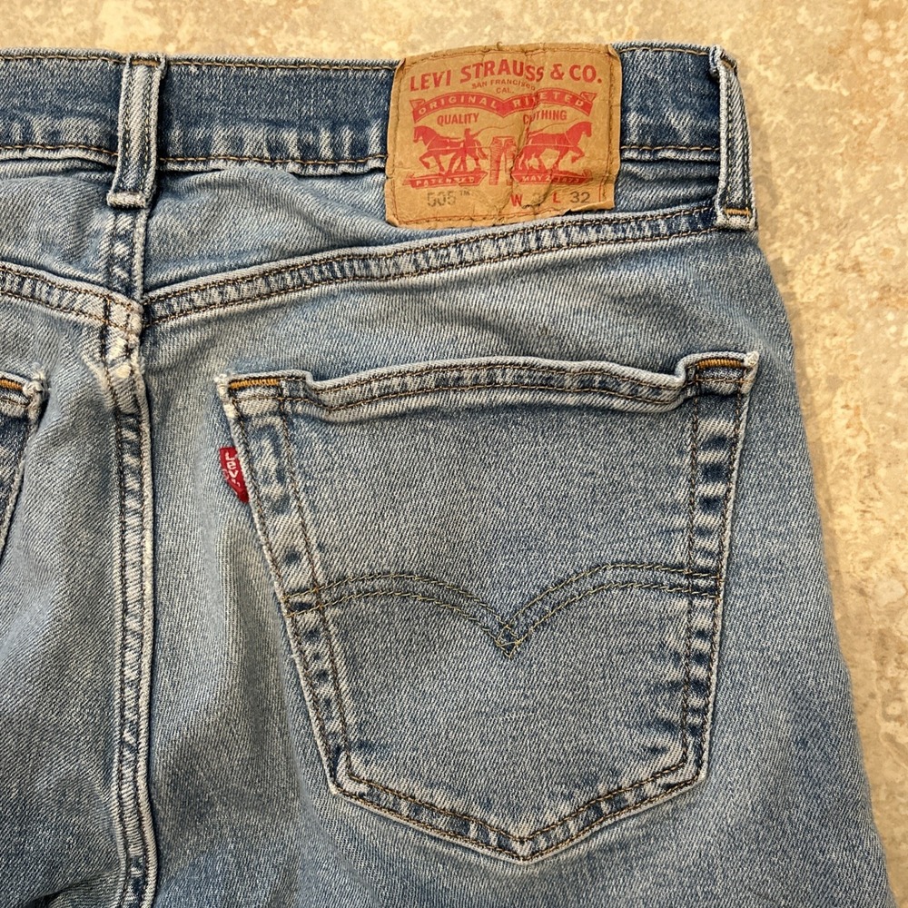 Levi's 505 Jeans Men's 32x32 Blue Denim Regular Straight Medium Wash Stretch